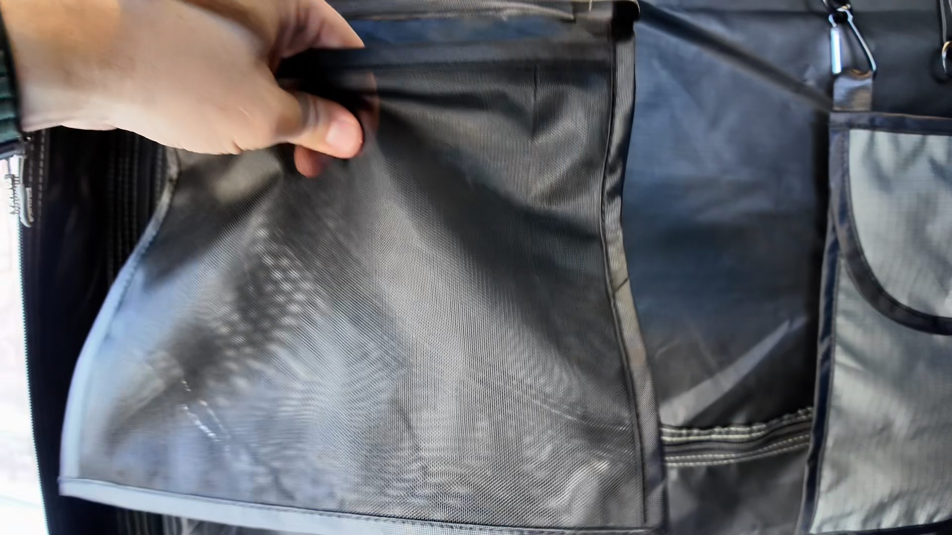 Mesh drip bag and dry bag pockets inside the Taruca ensuite
